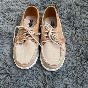 Casual Skechers on the go boat shoes size 8